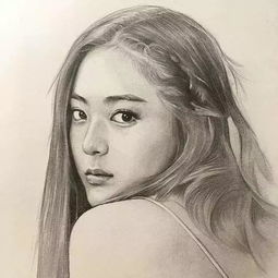 小央美 自學素描肖像,精致的美得讓人移不開眼