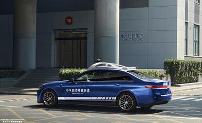 捕獲年輕市場 自拍肖像與輕盈時尚的商業機遇